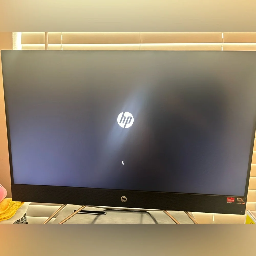 HP All in one Computer 27’’. Comes with mouse and keyboard and power cable.
